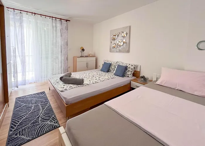 Tuba Apartman Selce